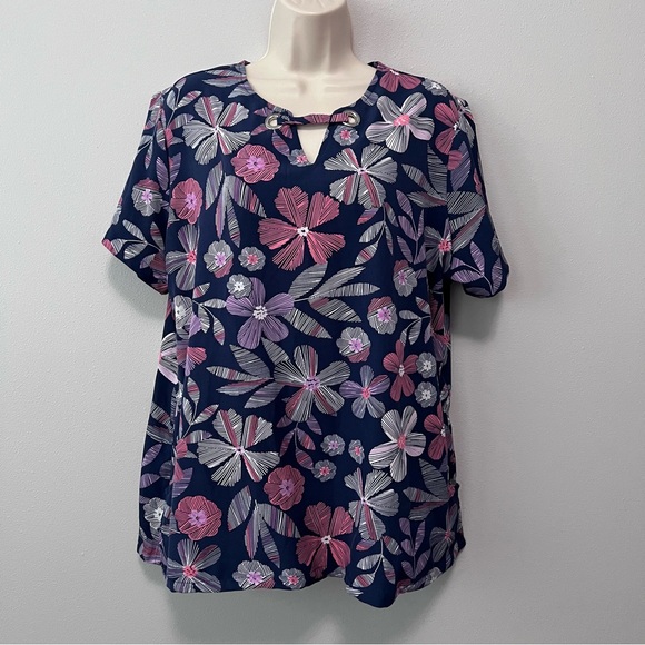 Butter Tops - Butter-Soft Floral Scrub Top Size L